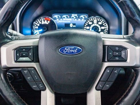 Used 2018 Ford F150 Platinum w/ Equipment Group 701A Luxury image 16