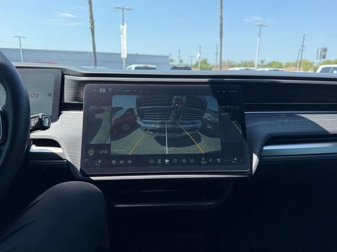 Used 2023 Rivian R1S Adventure AWD/4WD image 9