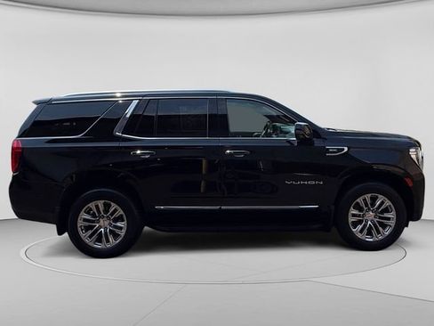 Used 2022 GMC Yukon SLT w/ SLT Luxury Plus Package AWD/4WD image 6