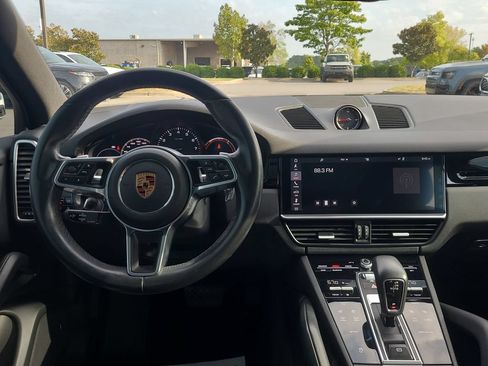 Used 2019 Porsche Cayenne AWD/4WD image 23