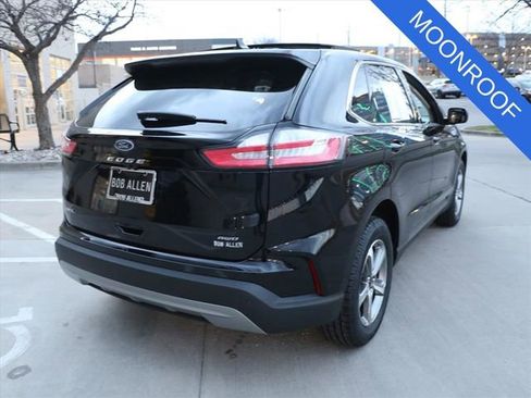 Used 2024 Ford Edge SEL w/ Convenience Package image 5