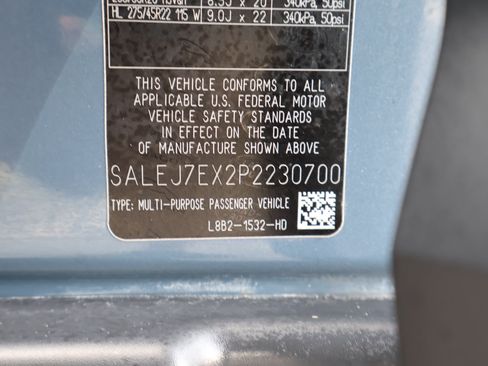 Used 2023 Land Rover Defender 110 S AWD/4WD image 29