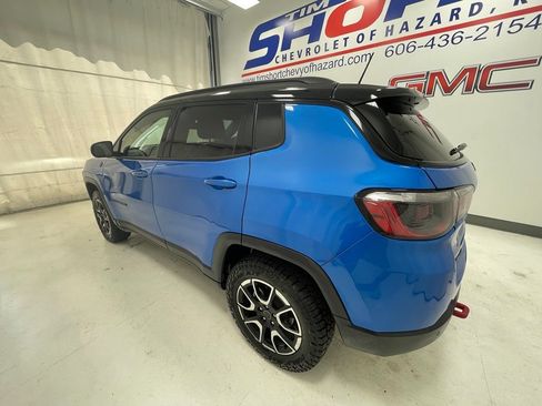 Used 2025 Jeep Compass Trailhawk AWD/4WD image 8