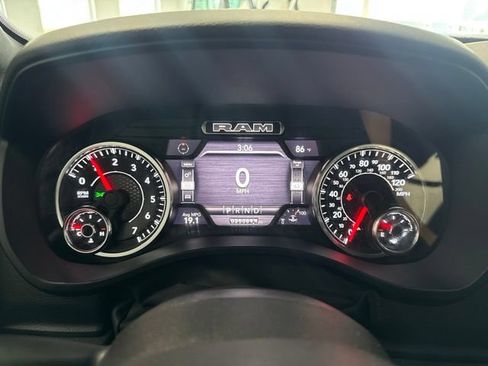 Used 2022 RAM 1500 Big Horn AWD/4WD image 34