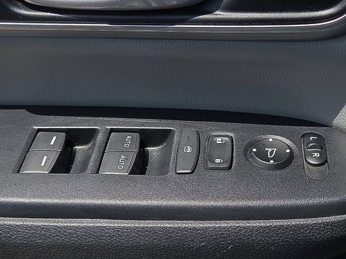 Used 2022 Honda CR-V EX-L image 16