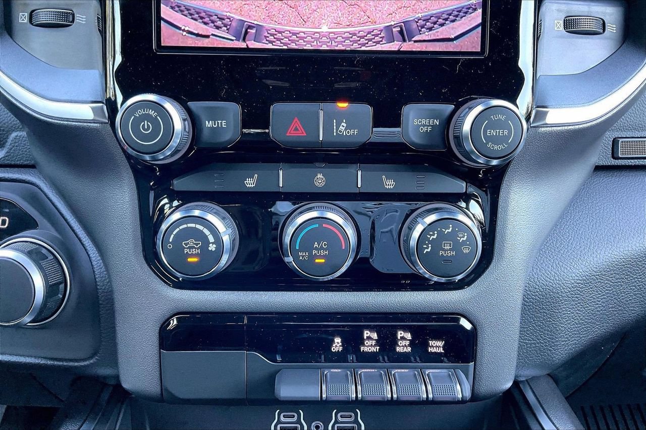 New 2026 RAM 1500 Big Horn AWD/4WD image 14