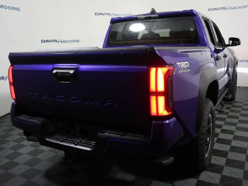 Used 2024 Toyota Tacoma TRD Off-Road image 6