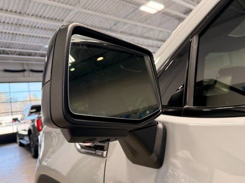 Used 2025 GMC Sierra 1500 AT4 w/ AT4 Premium Package image 25