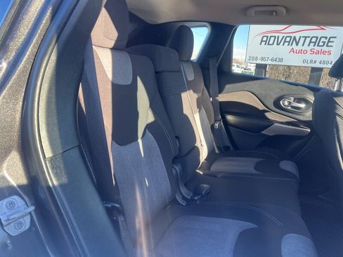 Used 2018 Jeep Cherokee Latitude AWD/4WD image 14