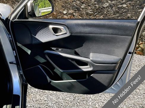 Used 2020 Kia Soul S FWD image 21