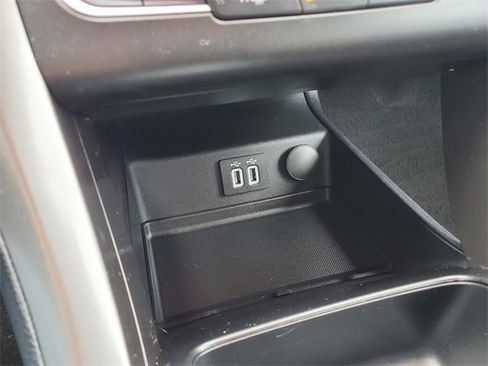 Used 2020 Ford Fusion SE image 31