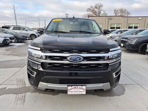 Used 2023 Ford Expedition Limited image 2