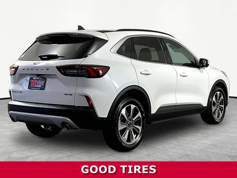 Used 2023 Ford Escape Platinum AWD/4WD image 6