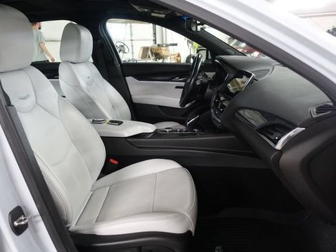 Used 2022 Cadillac CT5 Premium Luxury AWD/4WD image 26