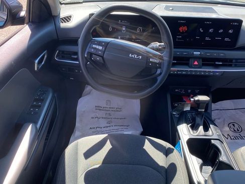 Used 2025 Kia K4 FWD image 10