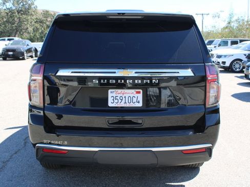 Used 2024 Chevrolet Suburban LS w/ Driver Alert Package RWD image 5