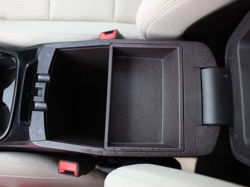 Used 2017 Hyundai Santa Fe Sport image 28