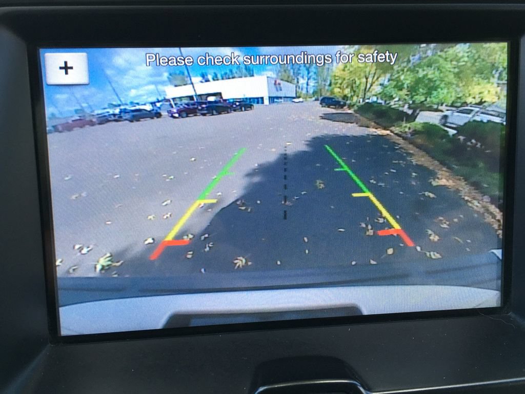 Used 2017 Ford Expedition Limited w/ Equipment Group 301A AWD/4WD image 18
