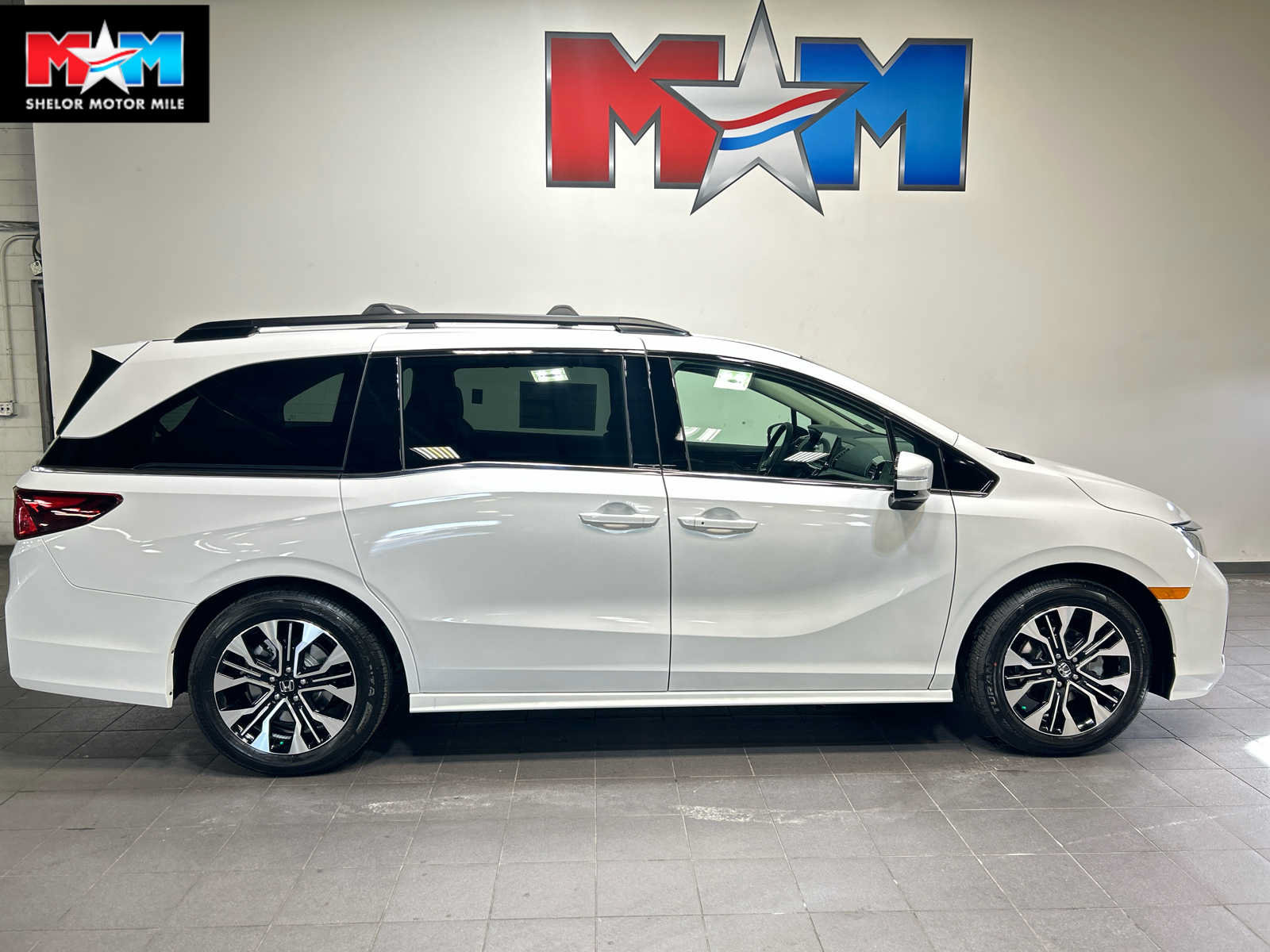 New 2027 Honda Odyssey Elite image 1