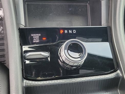 New 2025 Jeep Grand Cherokee L Limited w/ Luxury Tech Group II image 22