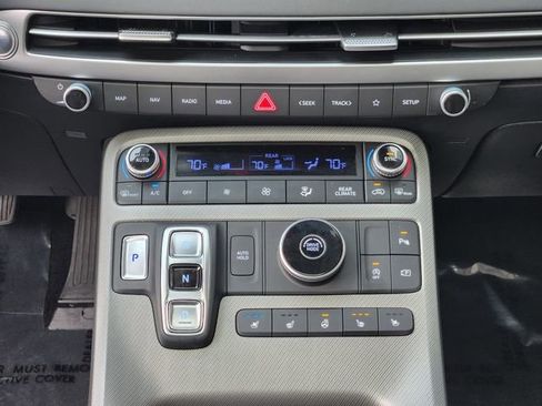 Used 2025 Hyundai Palisade SEL FWD image 13