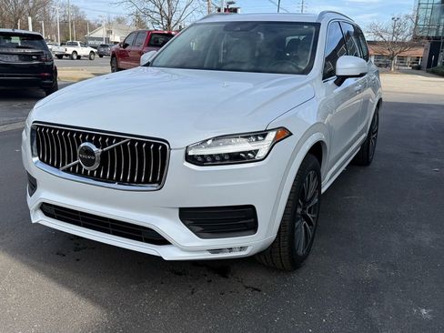 Used 2020 Volvo XC90 T6 Momentum image 10