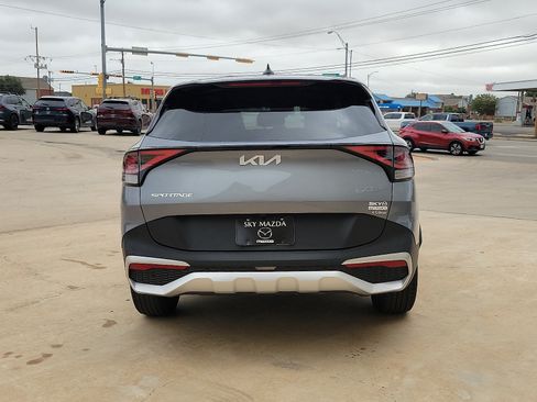 Used 2025 Kia Sportage EX FWD image 6
