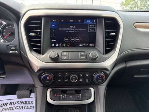 Used 2023 GMC Acadia SLE w/ Driver Convenience Package FWD image 17