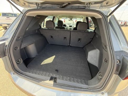 Used 2023 Chevrolet Equinox LS FWD image 34