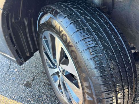 Used 2020 Subaru Outback Premium image 9