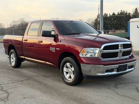 Used 2020 RAM 1500 Classic SLT image 3