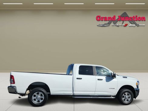 Used 2024 RAM 2500 Big Horn AWD/4WD image 3
