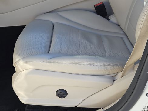 Used 2020 Mercedes-Benz GLC 300 image 25