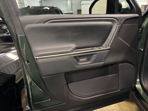 Used 2025 Rivian R1S Adventure image 10