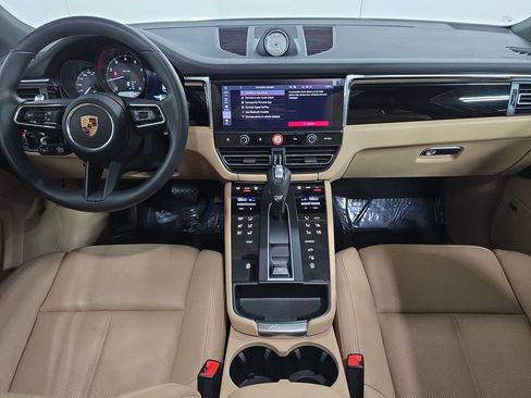 Certified 2025 Porsche Macan AWD/4WD image 13