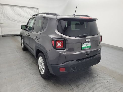 Used 2021 Jeep Renegade Latitude FWD image 5