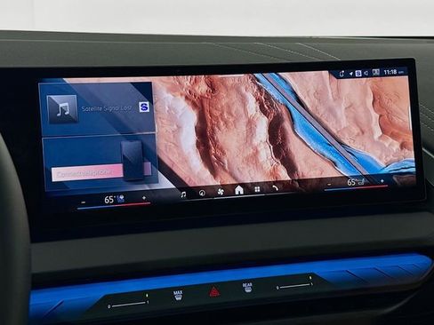 Used 2025 BMW X3 xDrive30i w/ Premium Package image 15