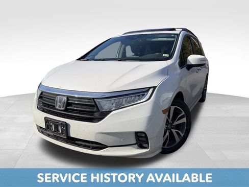 Used 2024 Honda Odyssey Touring image 3