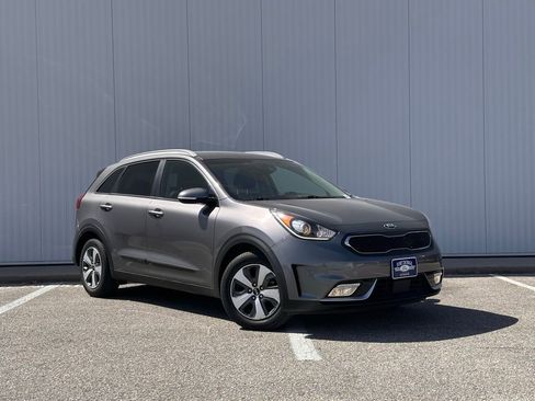 Used 2018 Kia Niro EX image 6