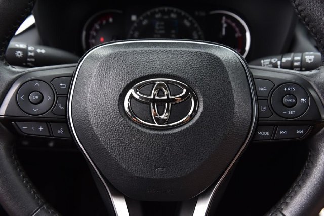 Used 2025 Toyota RAV4 XLE w/ Weather Package AWD/4WD image 17