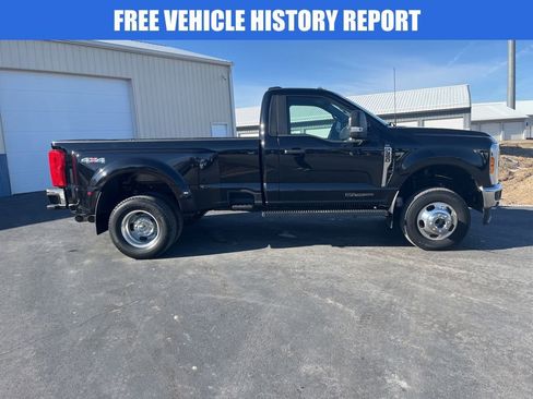Used 2023 Ford F350 XLT image 3