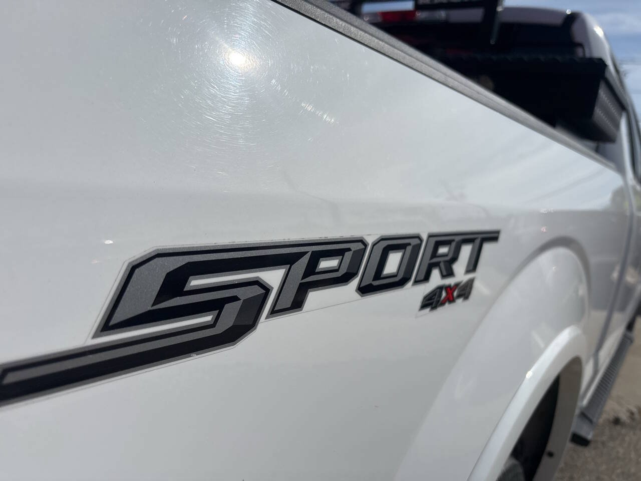 Used 2018 Ford F150 XLT w/ Equipment Group 302A Luxury AWD/4WD image 11