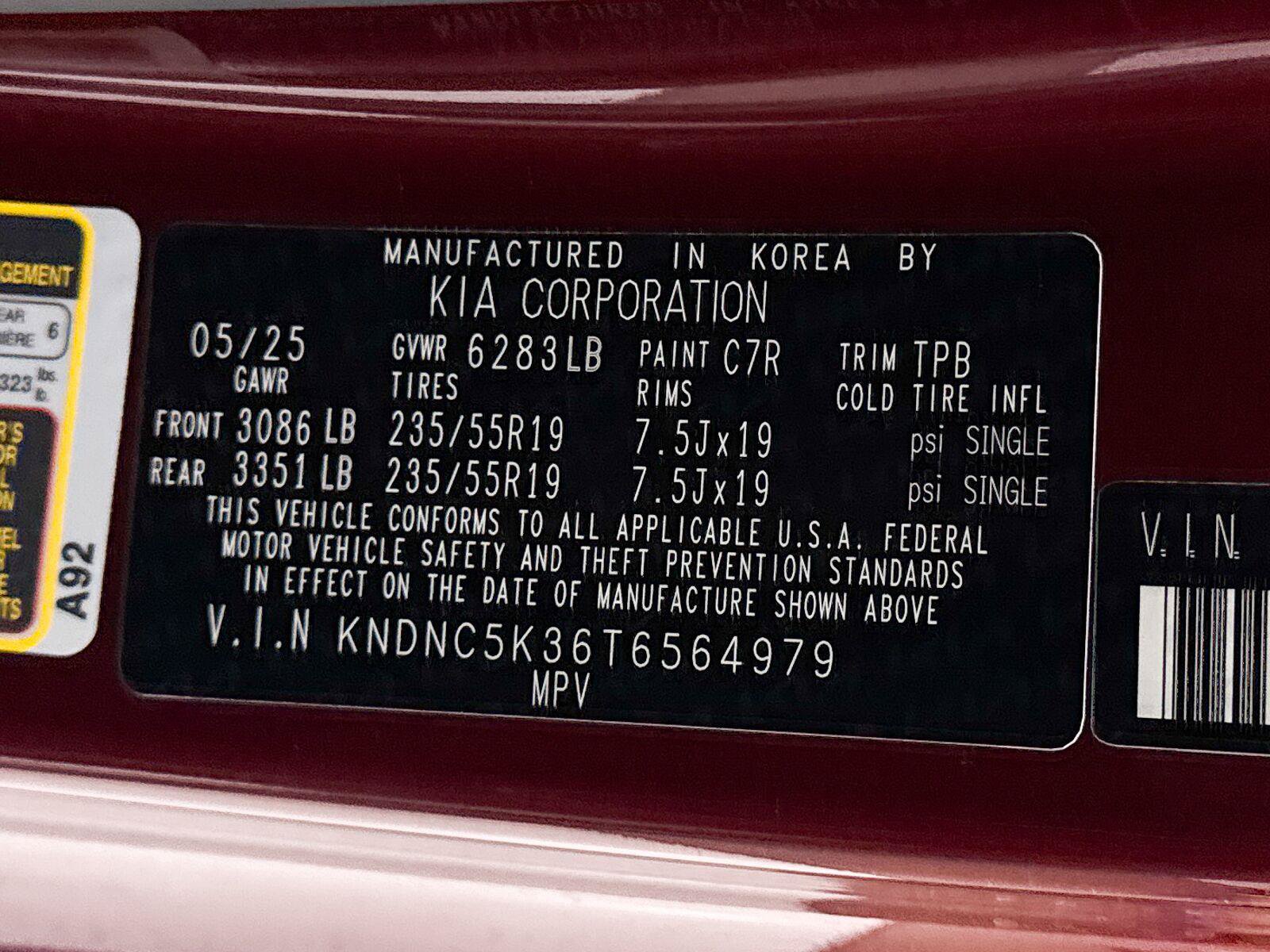 Certified 2026 Kia Carnival EX FWD image 41