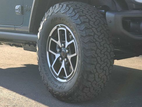 New 2026 Jeep Wrangler Unlimited Rubicon w/ Whitecap Package AWD/4WD image 12