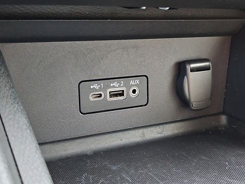 Certified 2021 Nissan Sentra SV image 21