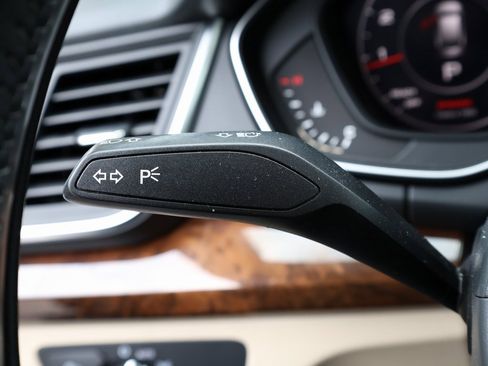 Used 2018 Audi Q5 2.0T Premium Plus w/ Premium Plus Package image 38