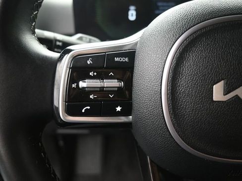 Used 2024 Kia Sorento S image 28