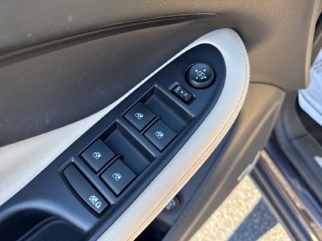 Used 2017 Buick Envision Premium AWD/4WD image 13