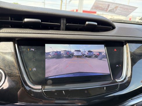 Used 2020 Cadillac XT6 Premium Luxury image 19