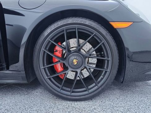 Used 2018 Porsche 911 Carrera 4 GTS image 41